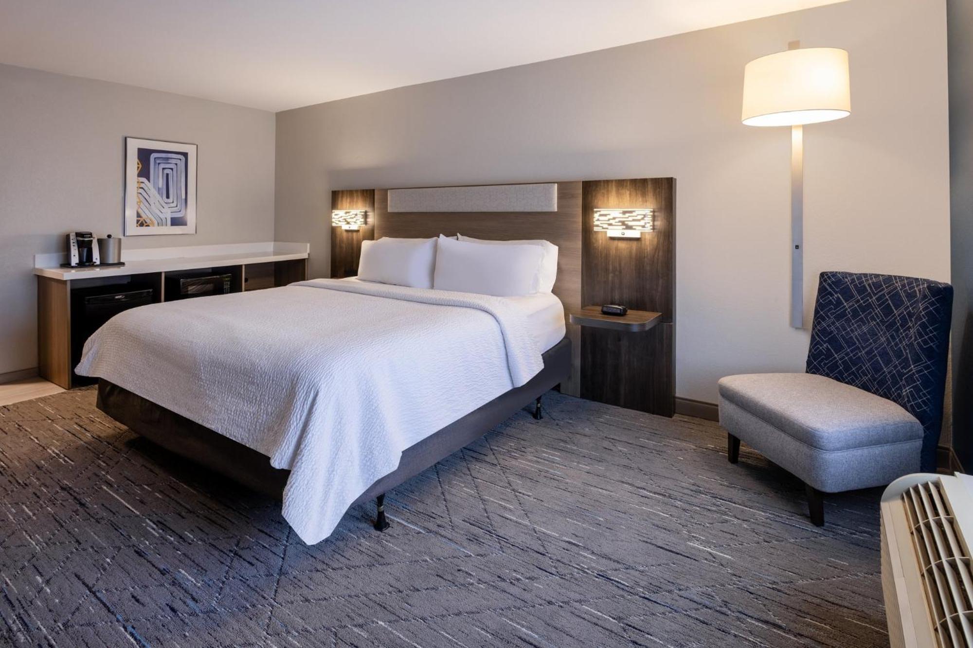 Holiday Inn Express Hotel & Suites Jackson - Flowood By Ihg Exterior foto